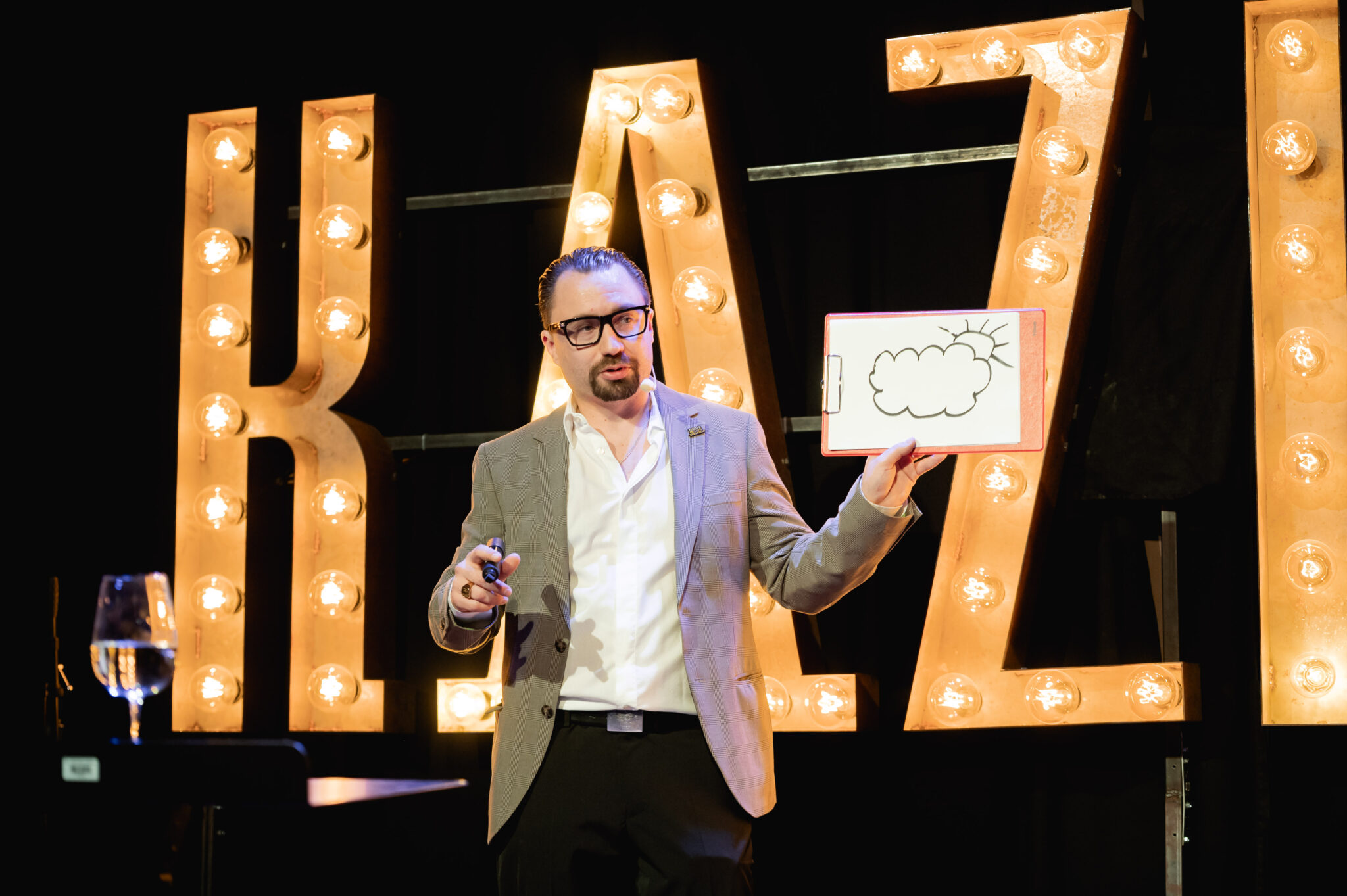 MagicShow (131 of 270)